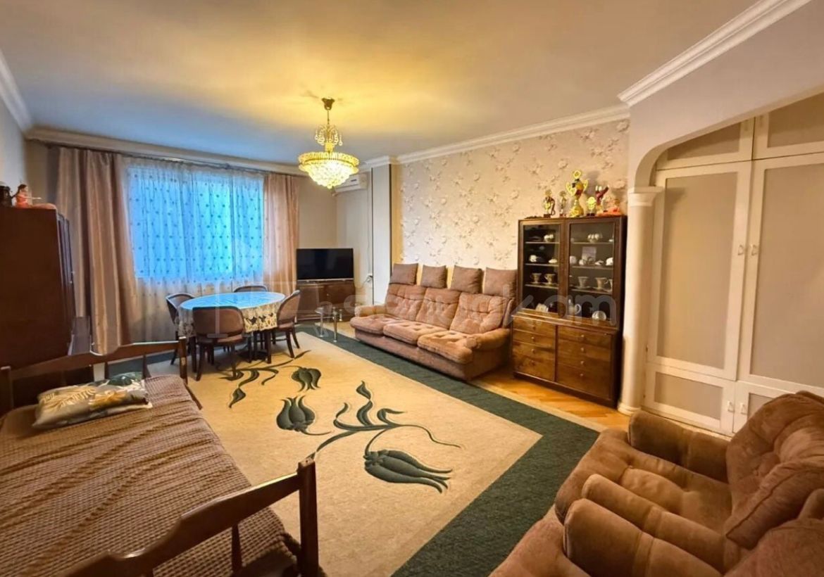 3 Սենյականոց Բնակարան, 61քմ, 3/12 հարկ, Կապիտալ Վերանորոգված