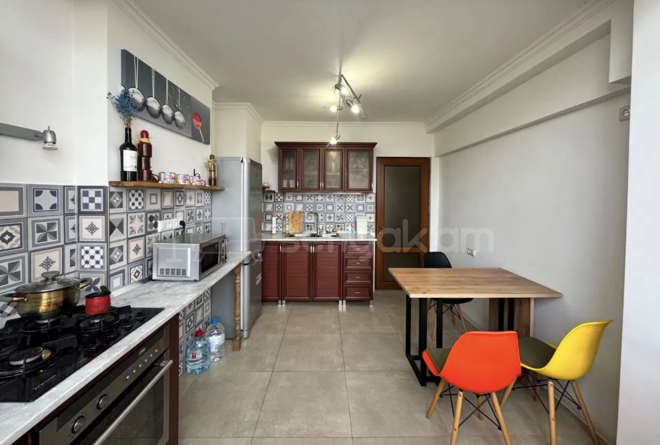 2 Սենյականոց Բնակարան, 74քմ, 5/13 հարկ, Կապիտալ Վերանորոգված, Կահավորված, Արևկող