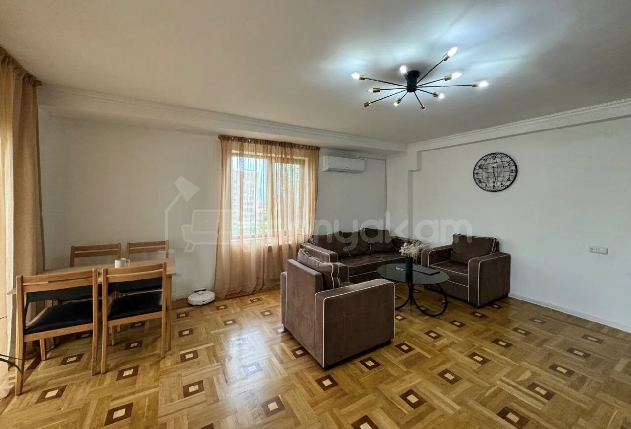 2 Սենյականոց Բնակարան, 74քմ, 5/13 հարկ, Կապիտալ Վերանորոգված, Կահավորված, Արևկող