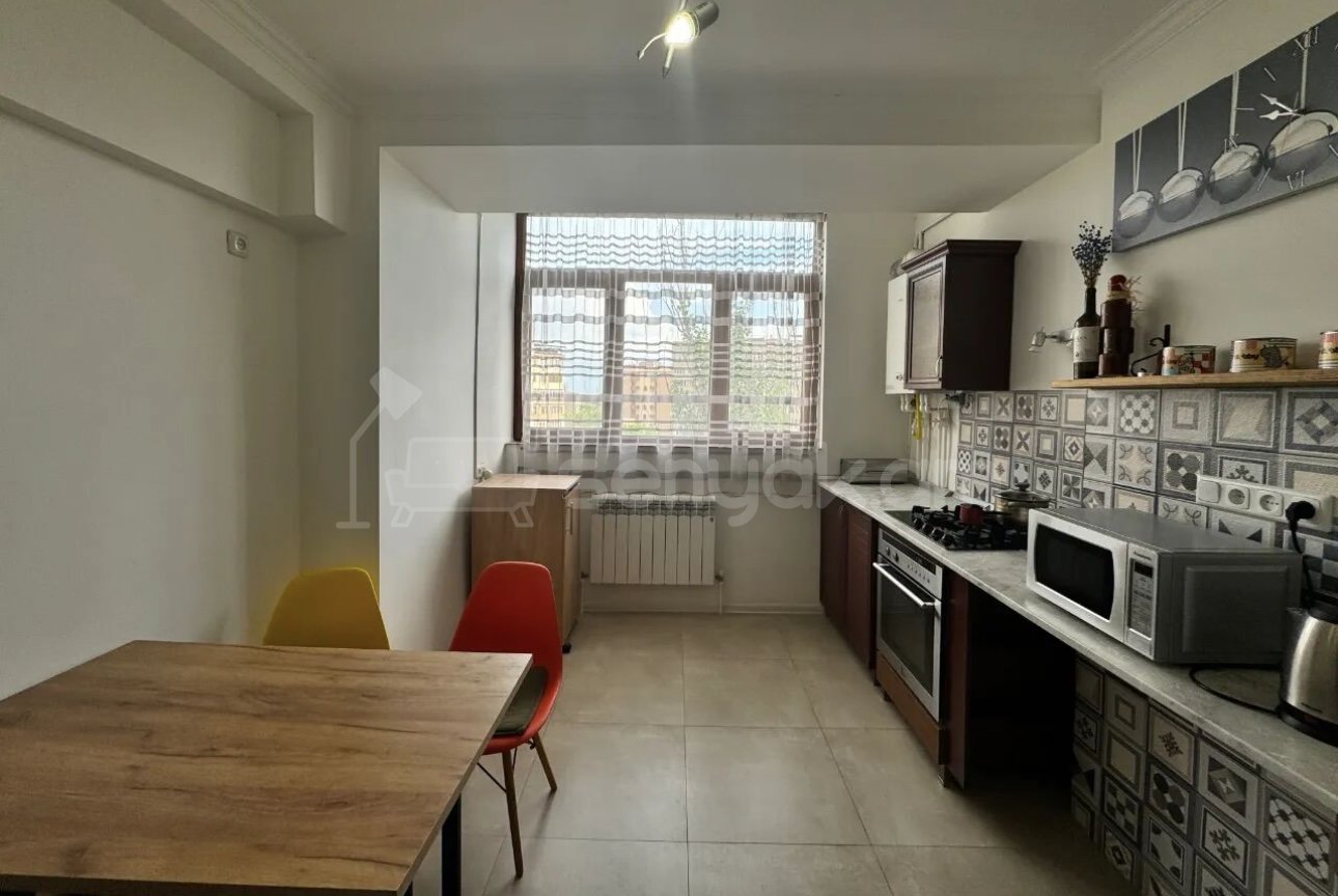 2 Սենյականոց Բնակարան, 74քմ, 5/13 հարկ, Կապիտալ Վերանորոգված, Կահավորված, Արևկող