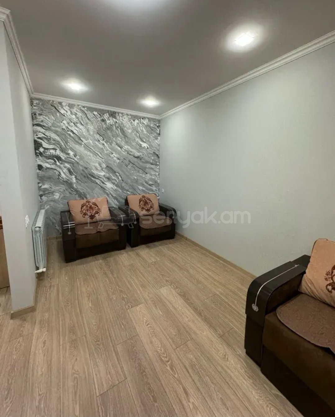 2 Սենյականոց Բնակարան, 42քմ, 7/9 հարկ, Կապիտալ Վերանորոգված, Կահավորված, Արևկող