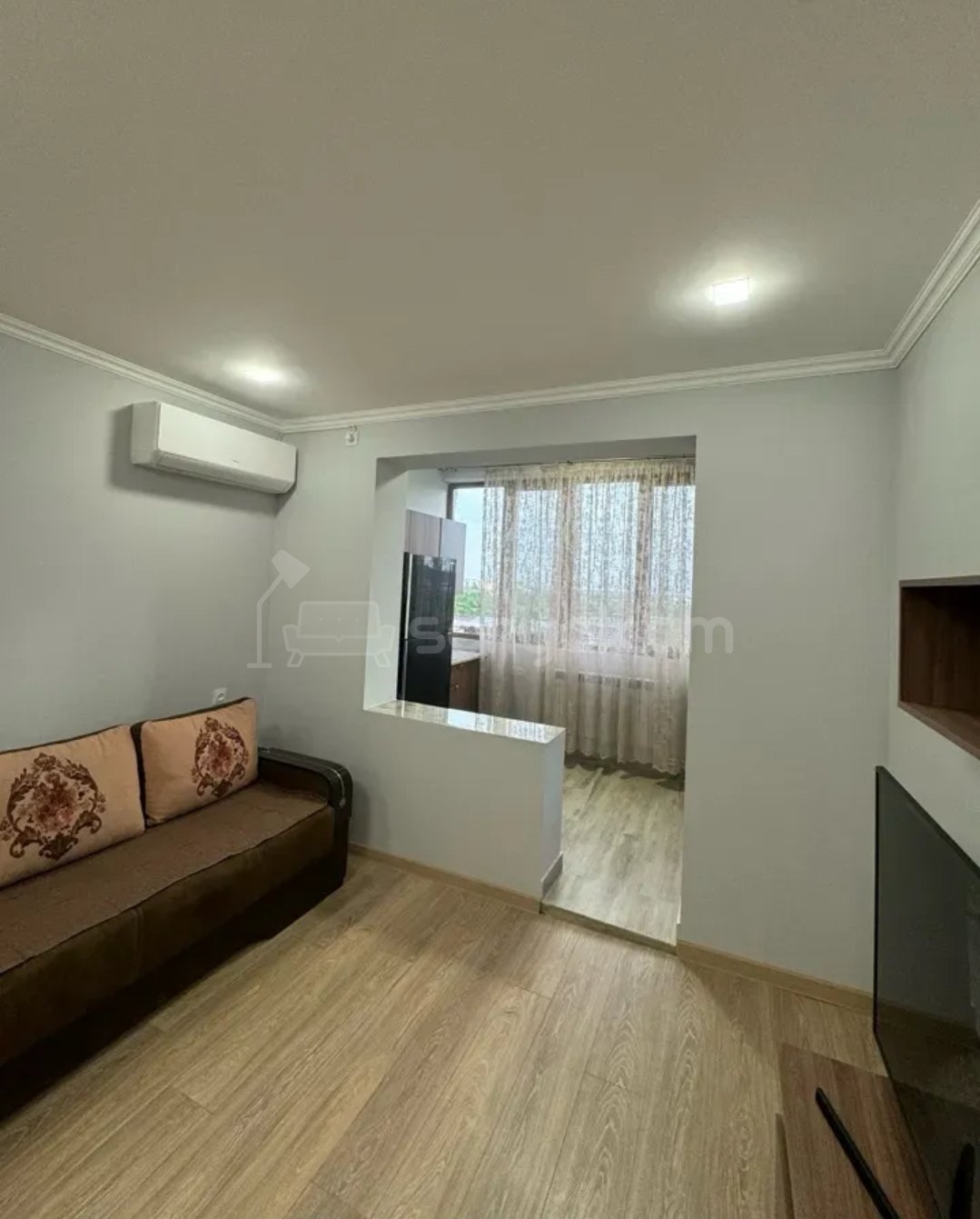 2 Սենյականոց Բնակարան, 42քմ, 7/9 հարկ, Կապիտալ Վերանորոգված, Կահավորված, Արևկող