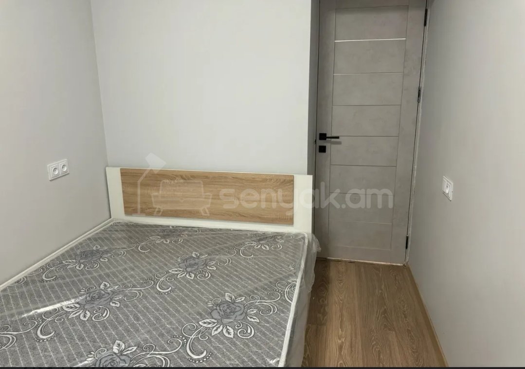 2 Սենյականոց Բնակարան, 42քմ, 7/9 հարկ, Կապիտալ Վերանորոգված, Կահավորված, Արևկող