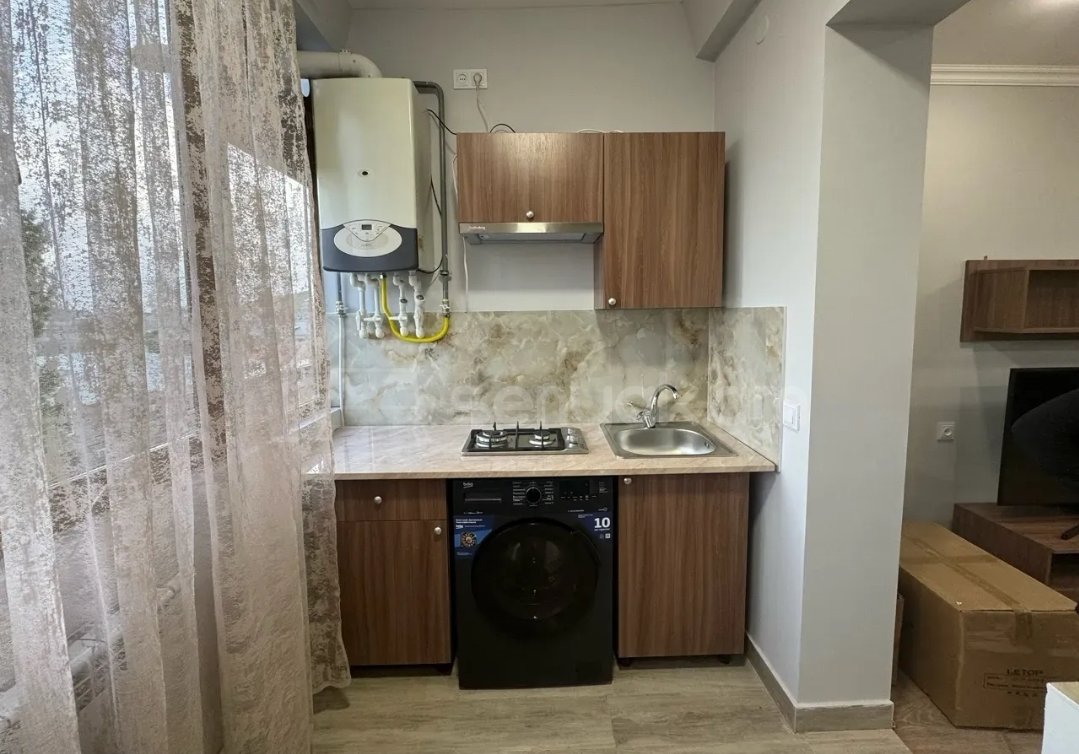 2 Սենյականոց Բնակարան, 42քմ, 7/9 հարկ, Կապիտալ Վերանորոգված, Կահավորված, Արևկող