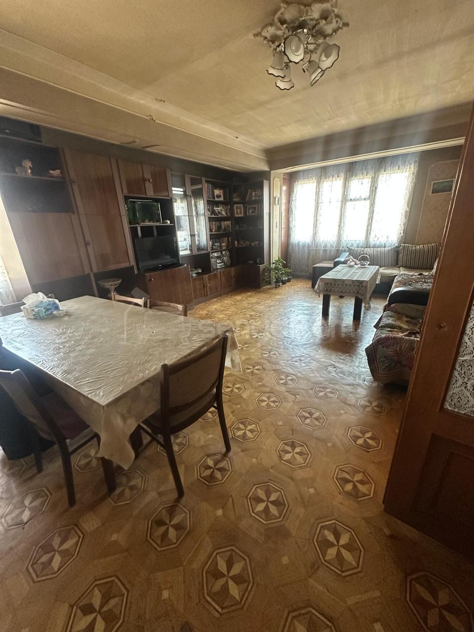 3 Սենյականոց Բնակարան, 87քմ, 6/14 հարկ, Պետական Վիճակում