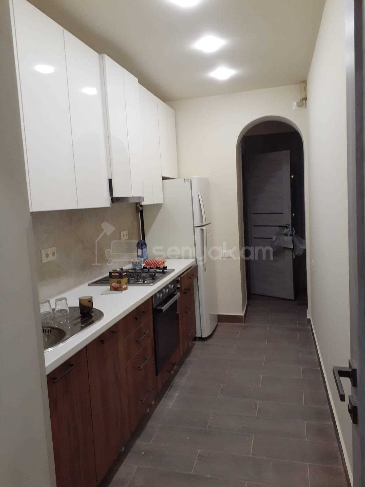 4 Սենյականոց Բնակարան, 88քմ, 3/9 հարկ, Կապիտալ Վերանորոգված, Կահավորված