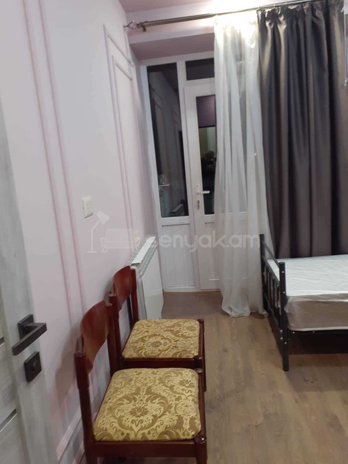 4 Սենյականոց Բնակարան, 88քմ, 3/9 հարկ, Կապիտալ Վերանորոգված, Կահավորված