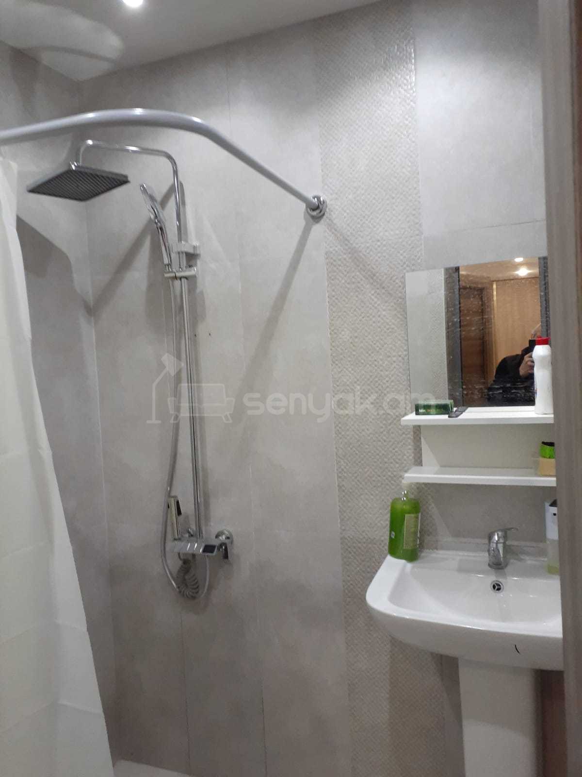 4 Սենյականոց Բնակարան, 88քմ, 3/9 հարկ, Կապիտալ Վերանորոգված, Կահավորված