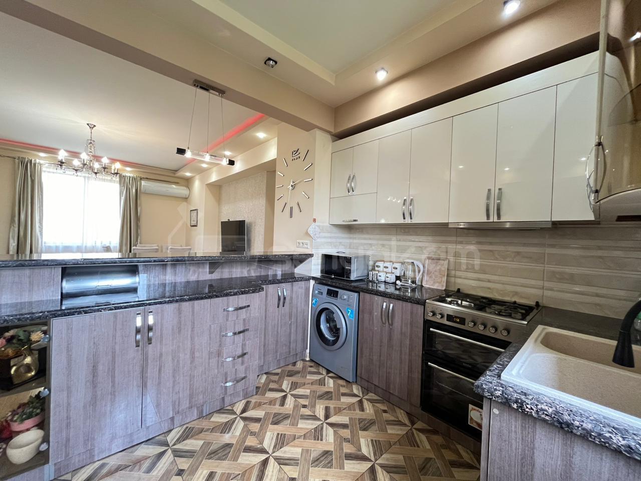 3 Սենյականոց Բնակարան Նորակառույցում, 78քմ, 3/5 հարկ, Կապիտալ Վերանորոգված, Կահավորված, Արևկող