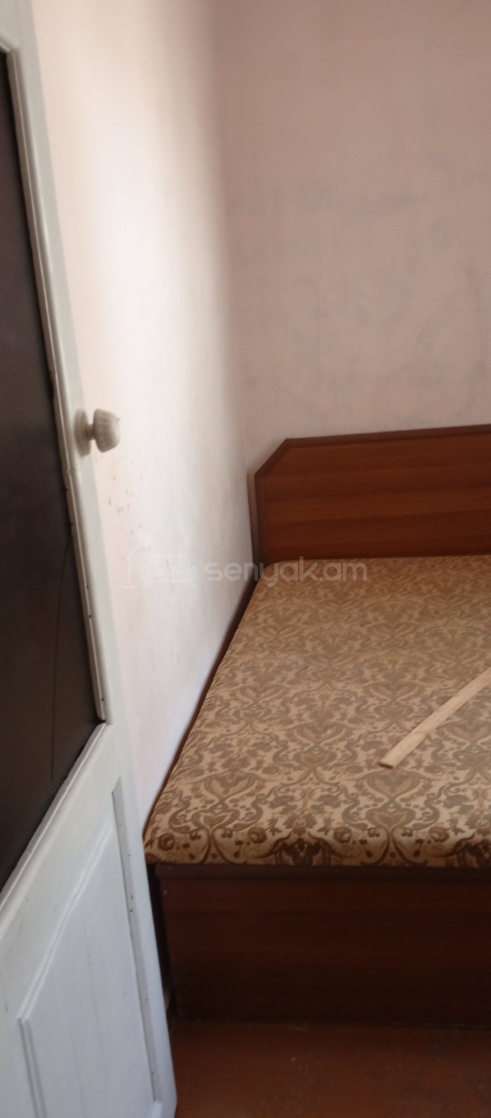 3 Սենյականոց Սեփական Տուն, 80քմ, Նորմալ Վիճակում, Մասամբ Կահավորված