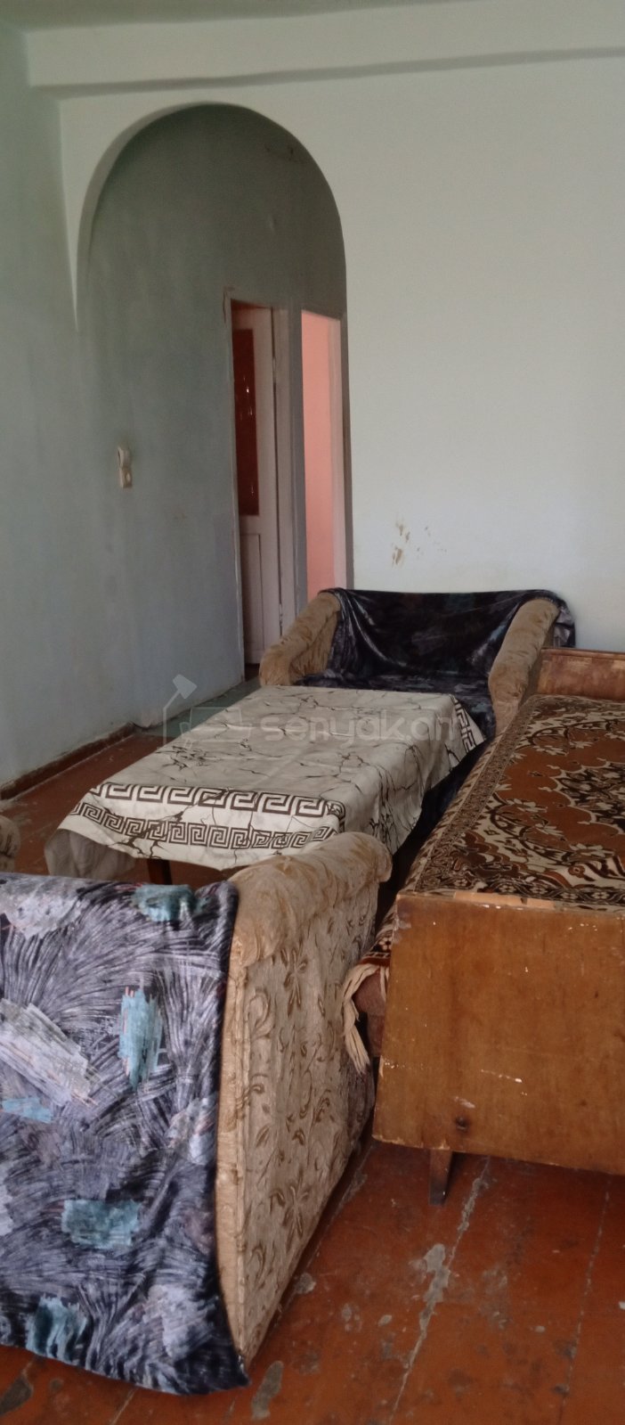 3 Սենյականոց Սեփական Տուն, 80քմ, Նորմալ Վիճակում, Մասամբ Կահավորված