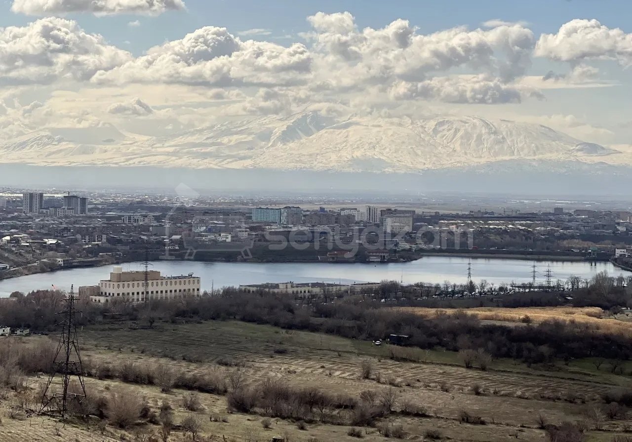 4 Սենյականոց Բնակարան Նորակառույցում, 131քմ, 16/18 հարկ, Զրոյական Վիճակում