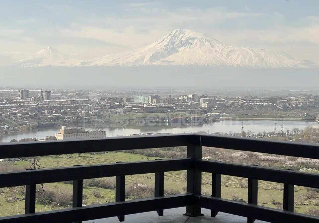 4 Սենյականոց Բնակարան Նորակառույցում, 131քմ, 16/18 հարկ, Զրոյական Վիճակում