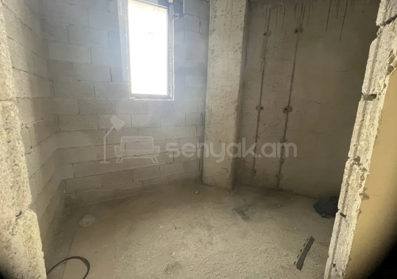 4 Սենյականոց Բնակարան Նորակառույցում, 131քմ, 16/18 հարկ, Զրոյական Վիճակում