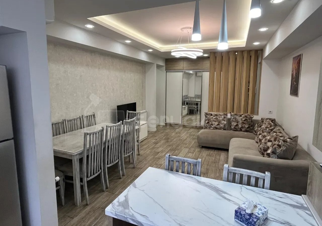 3 Սենյականոց Բնակարան, 66քմ, 4/10 հարկ, Կապիտալ Վերանորոգված