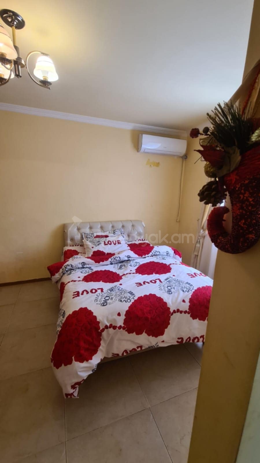 1 Սենյականոց Բնակարան, 40քմ, 2/4 հարկ, Կոսմետիկ Վերանորոգված