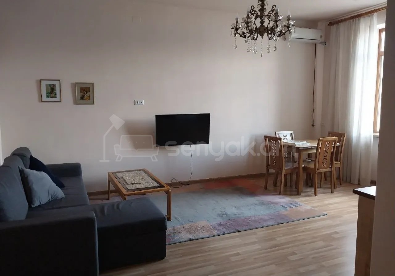 2 Սենյականոց Բնակարան Քարե Շենքում, 40քմ, 4/4 հարկ, Կապիտալ Վերանորոգված, Կահավորված