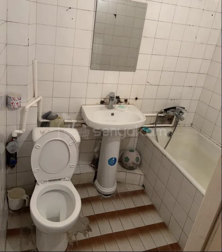 2 Սենյականոց Բնակարան Քարե Շենքում, 64քմ, 3/5 հարկ, Կապիտալ Վերանորոգված, Կահավորված