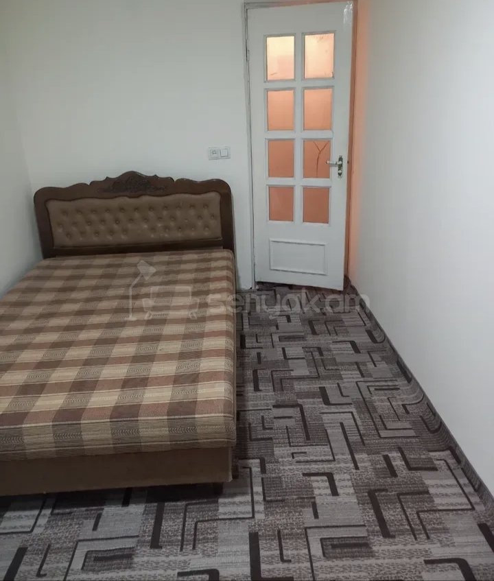 3 Սենյականոց Բնակարան Քարե Շենքում, 58քմ, 1/1 հարկ, Նորմալ Վիճակում, Կահավորված