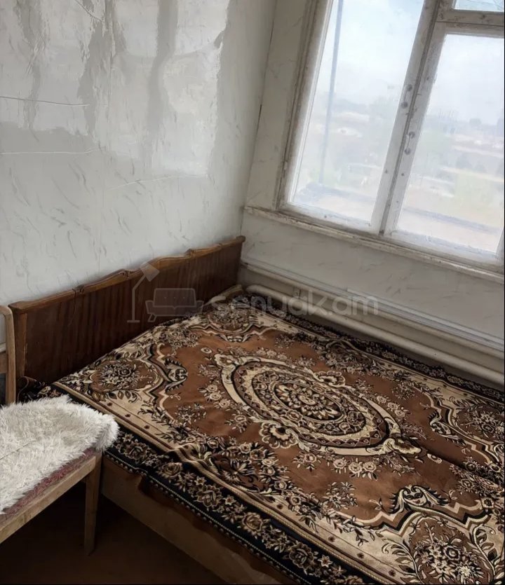 2 Սենյականոց Բնակարան Քարե Շենքում, 58քմ, 3/5 հարկ, Նորմալ Վիճակում, Կահավորված