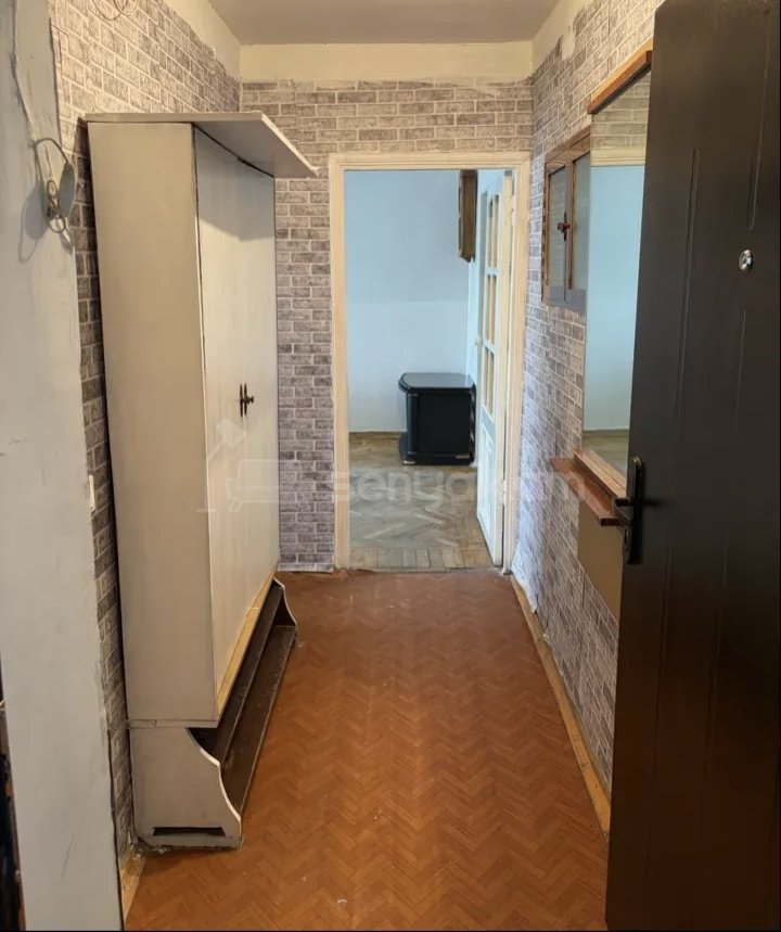 2 Սենյականոց Բնակարան Քարե Շենքում, 58քմ, 3/5 հարկ, Նորմալ Վիճակում, Կահավորված