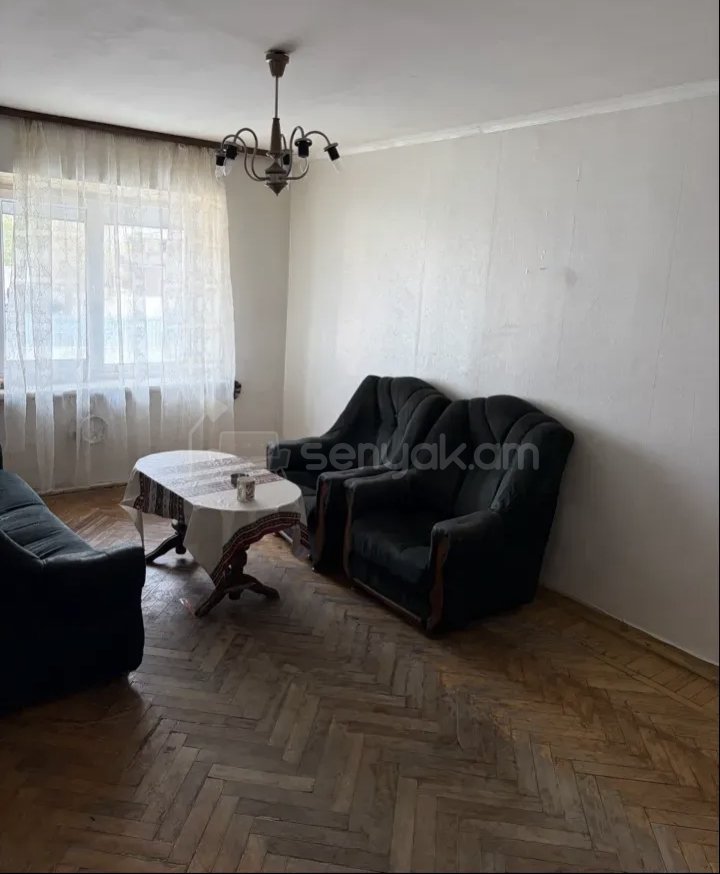 2 Սենյականոց Բնակարան Քարե Շենքում, 58քմ, 3/5 հարկ, Նորմալ Վիճակում, Կահավորված