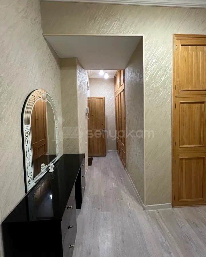 2 Սենյականոց Բնակարան Քարե Շենքում, 60քմ, 4/6 հարկ, Կապիտալ Վերանորոգված