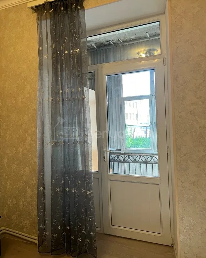 2 Սենյականոց Բնակարան Քարե Շենքում, 60քմ, 4/6 հարկ, Կապիտալ Վերանորոգված