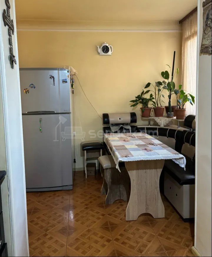 3 Սենյականոց Բնակարան, 86քմ, 4/5 հարկ, Նորմալ Վիճակում