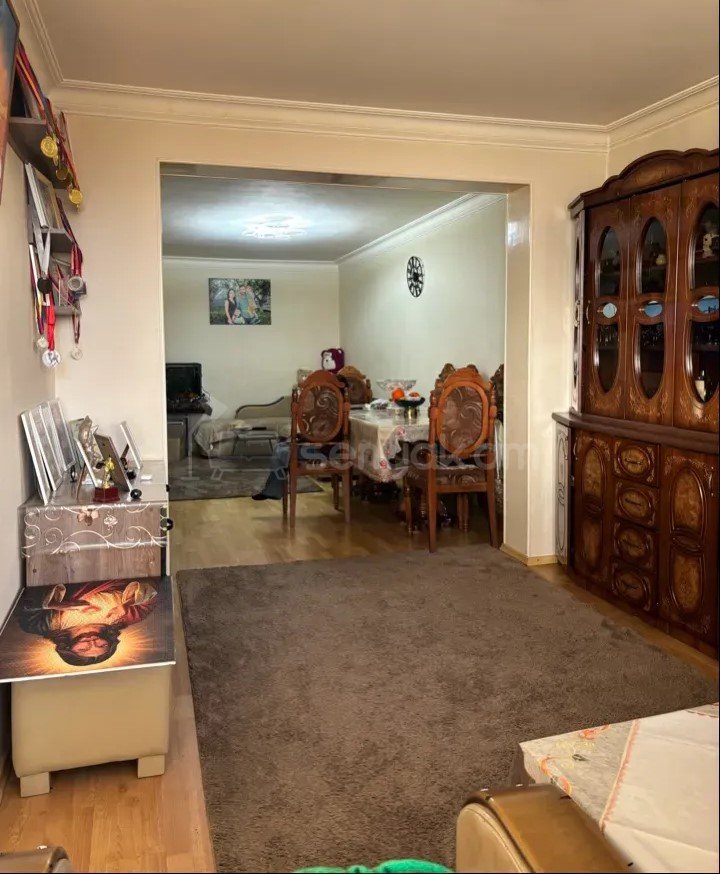 3 Սենյականոց Բնակարան, 86քմ, 4/5 հարկ, Նորմալ Վիճակում
