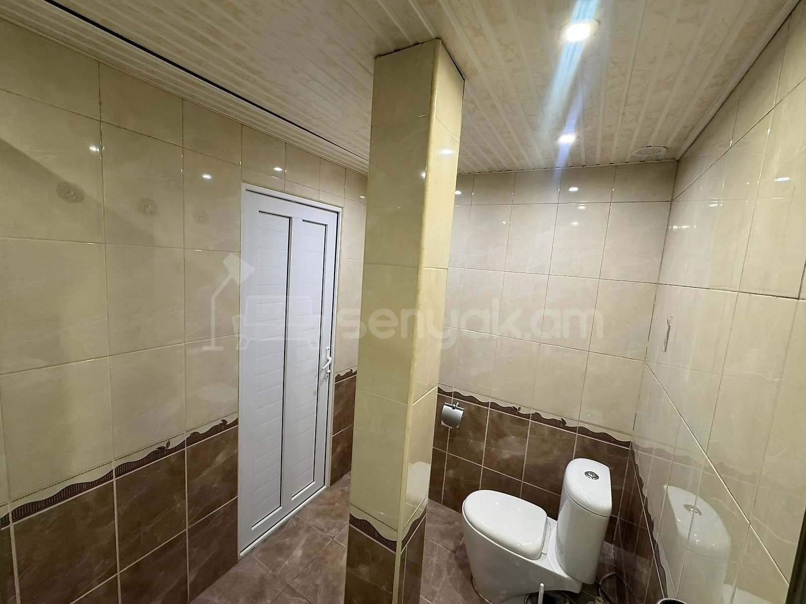 4 Սենյականոց Բնակարան, 91քմ, 7/9 հարկ, Նորմալ Վիճակում