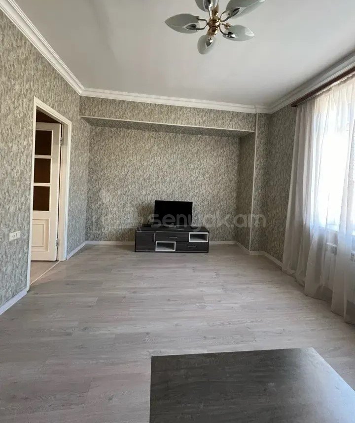 2 Սենյականոց Բնակարան Քարե Շենքում, 60քմ, 4/6 հարկ, Կապիտալ Վերանորոգված