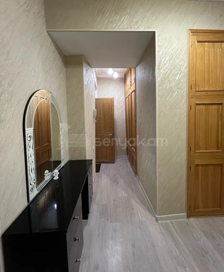 2 Սենյականոց Բնակարան Քարե Շենքում, 60քմ, 4/6 հարկ, Կապիտալ Վերանորոգված