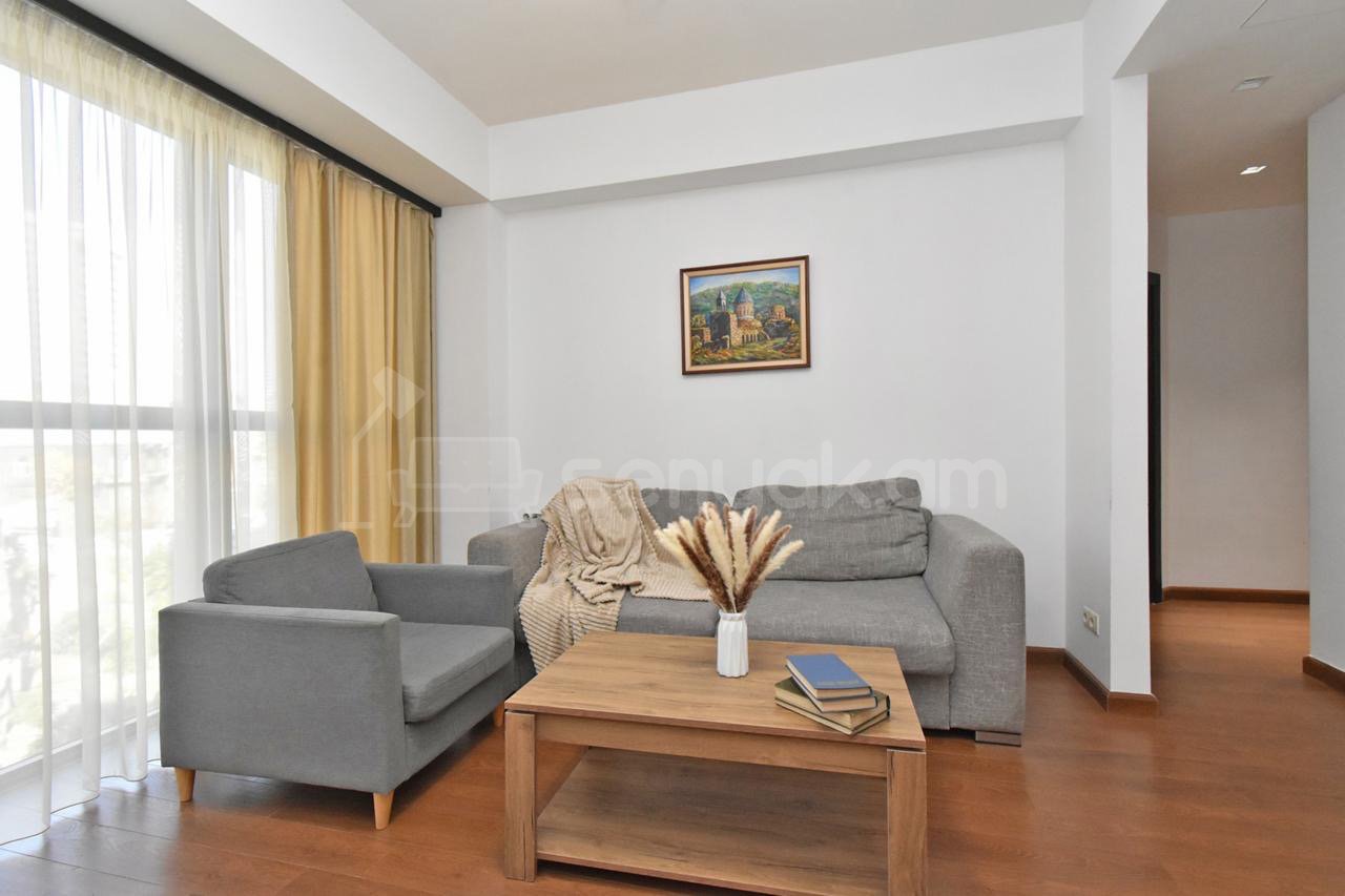 2 Սենյականոց Բնակարան, 40քմ, 4/17 հարկ, Կապիտալ Վերանորոգված