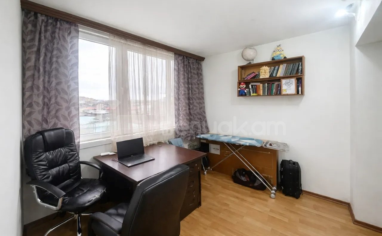 3 Սենյականոց Բնակարան, 85քմ, 3/10 հարկ, Կապիտալ Վերանորոգված