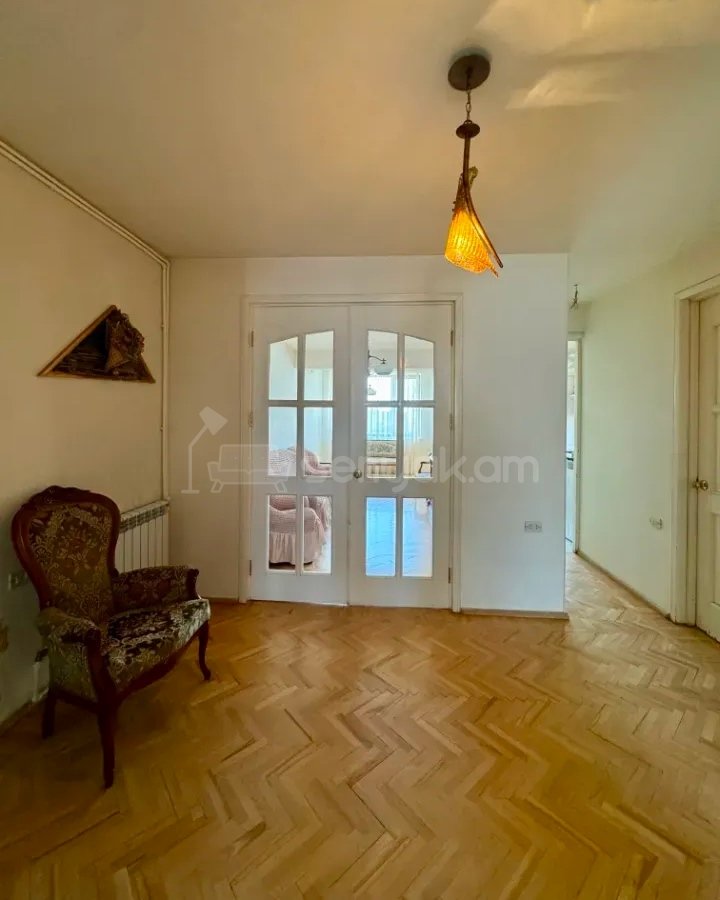 3 Սենյականոց Բնակարան Քարե Շենքում, 78քմ, 3/5 հարկ, Կապիտալ Վերանորոգված