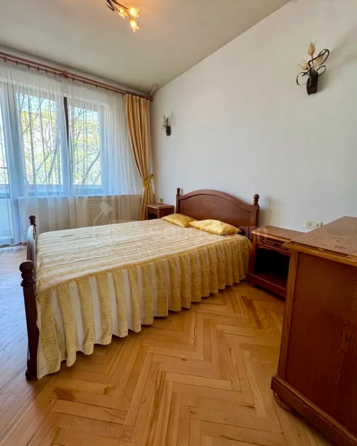 3 Սենյականոց Բնակարան Քարե Շենքում, 78քմ, 3/5 հարկ, Կապիտալ Վերանորոգված