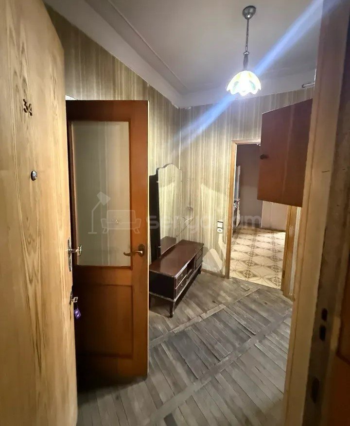 1 Սենյականոց Բնակարան, 40քմ, 7/12 հարկ, Պետական Վիճակում