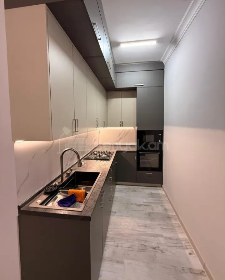 3 Սենյականոց Բնակարան, 80քմ, 8/16 հարկ, Դիզայներական Վերանորոգված, Կահավորված