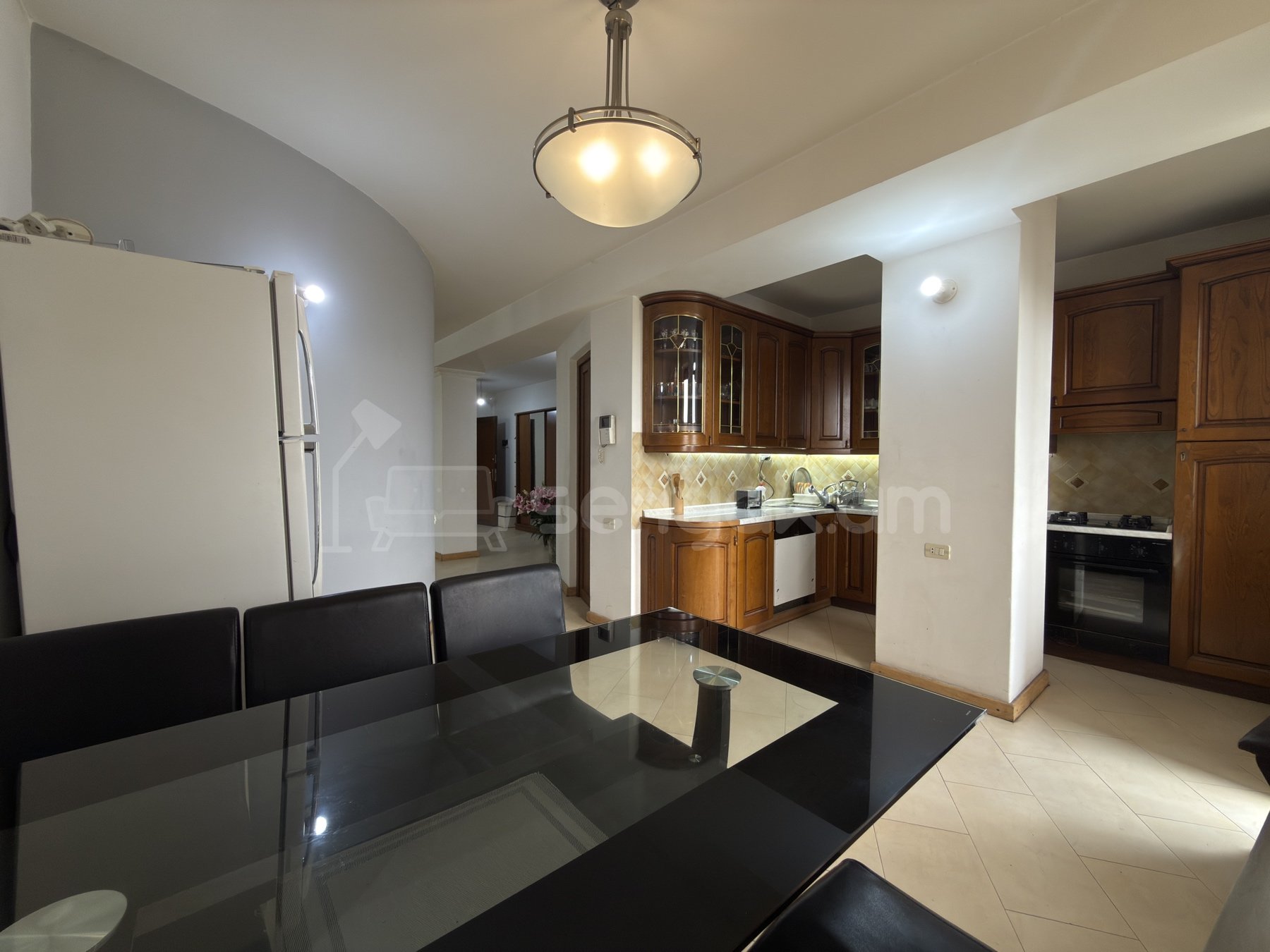 5 Սենյականոց Բնակարան, 177քմ, 8/9 հարկ, Կապիտալ Վերանորոգված