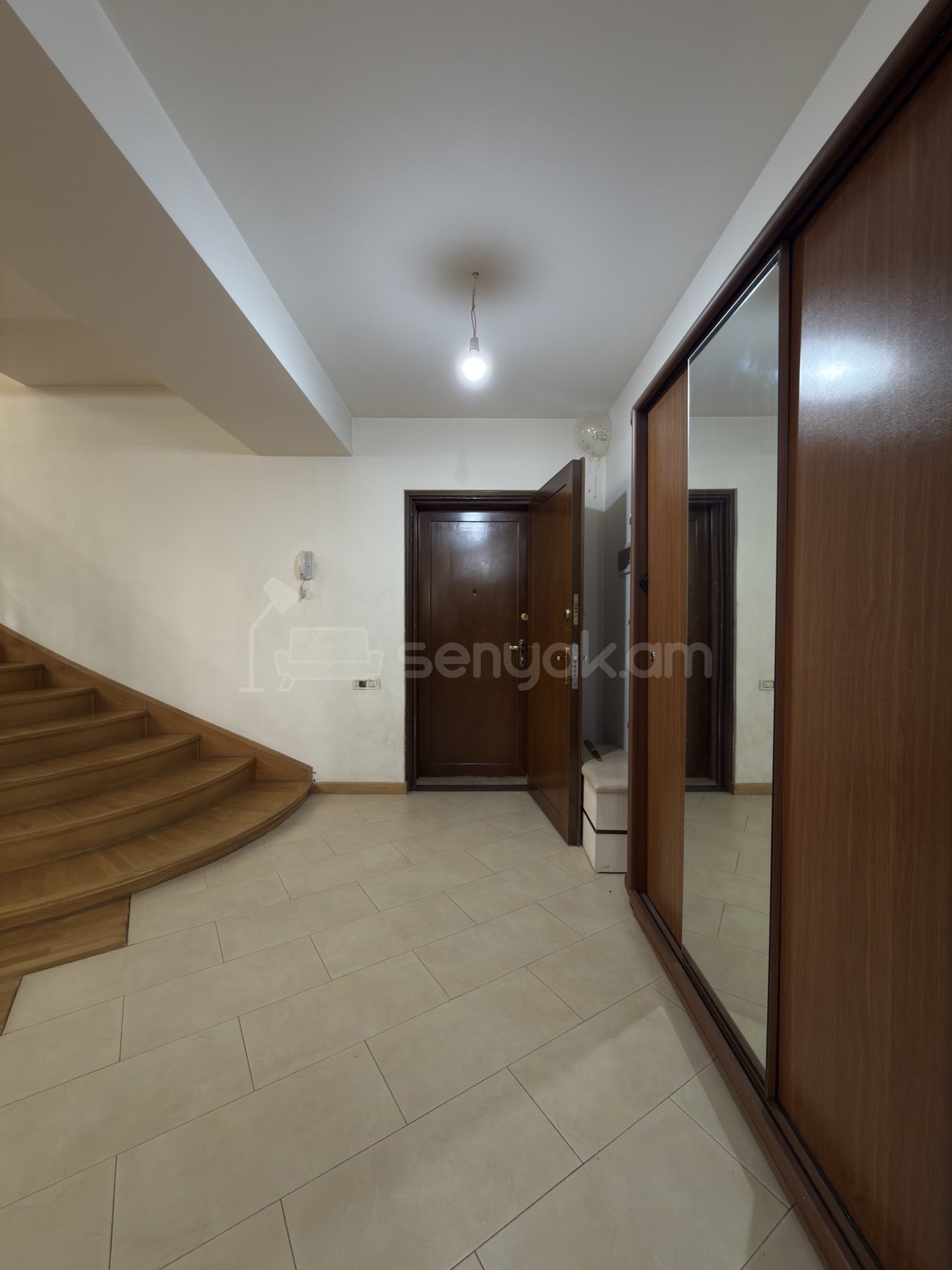 5 Սենյականոց Բնակարան, 177քմ, 8/9 հարկ, Կապիտալ Վերանորոգված