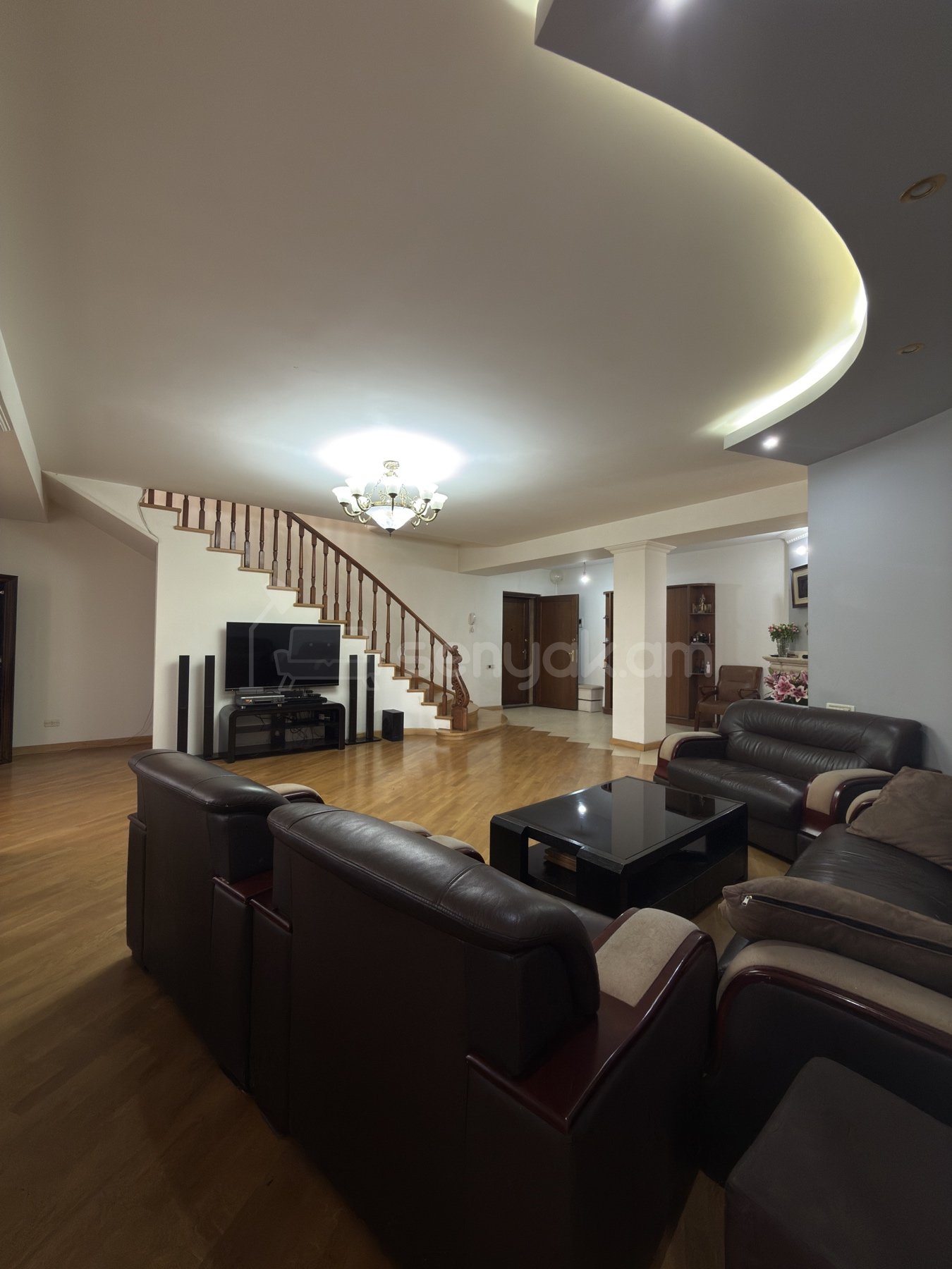 5 Սենյականոց Բնակարան, 177քմ, 8/9 հարկ, Կապիտալ Վերանորոգված