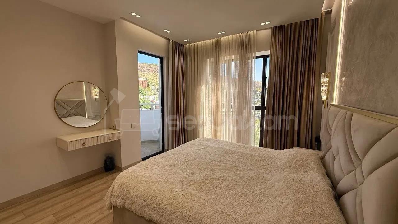 3 Սենյականոց Բնակարան Նորակառույցում, 83քմ, 5/15 հարկ, Կապիտալ Վերանորոգված