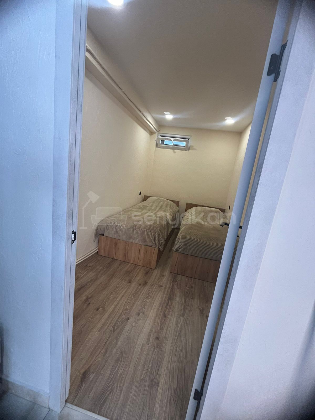 3 Սենյականոց Բնակարան, 65քմ, 9/9 հարկ, Դիզայներական Վերանորոգված, Կահավորված, Արևկող