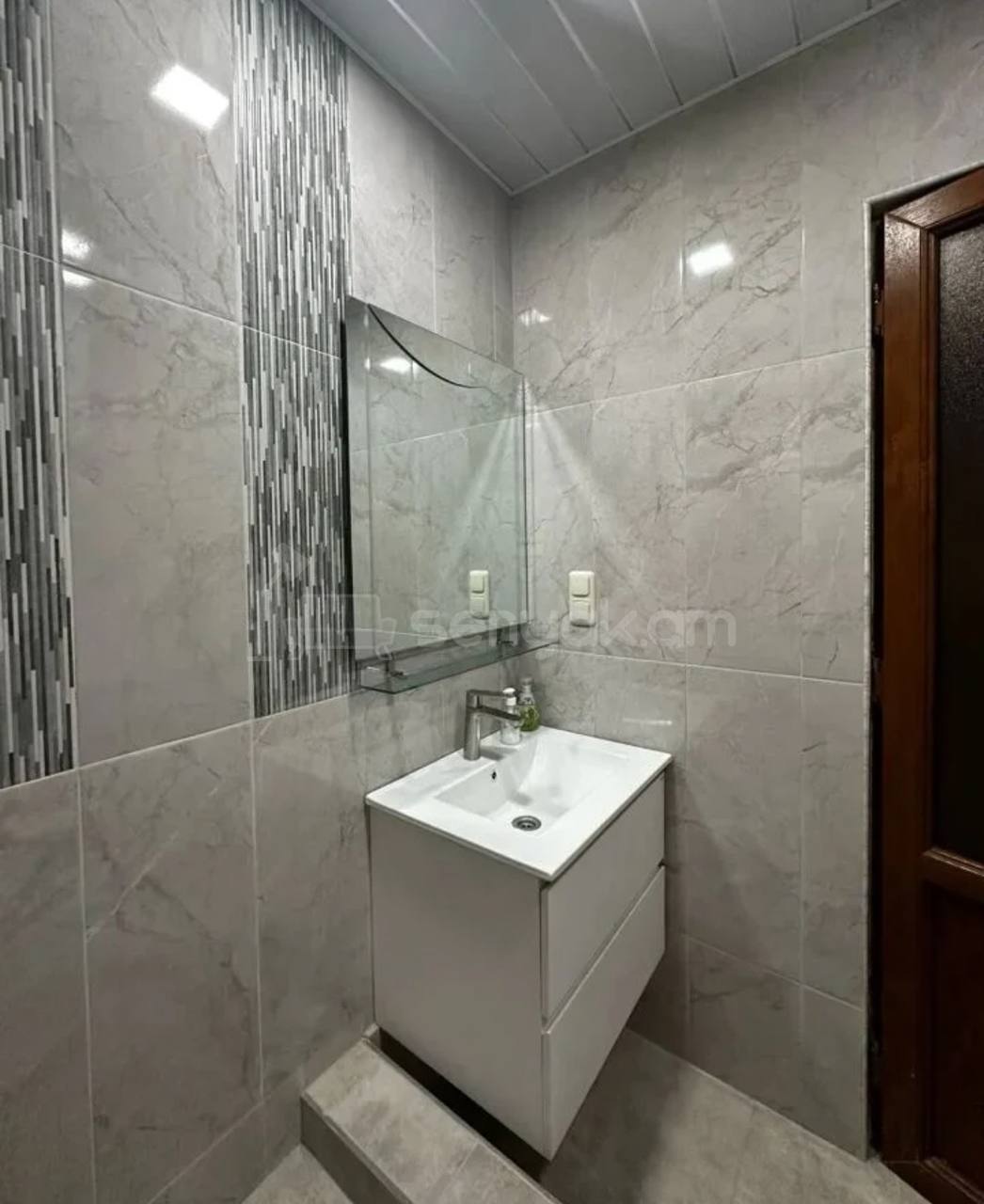 2 Սենյականոց Բնակարան, 49քմ, 8/11 հարկ, Նորմալ Վիճակում, Կահավորված