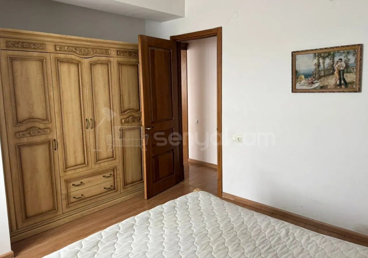 3 Սենյականոց Բնակարան, 120քմ, 3/16 հարկ, Նորմալ Վիճակում, Կահավորված