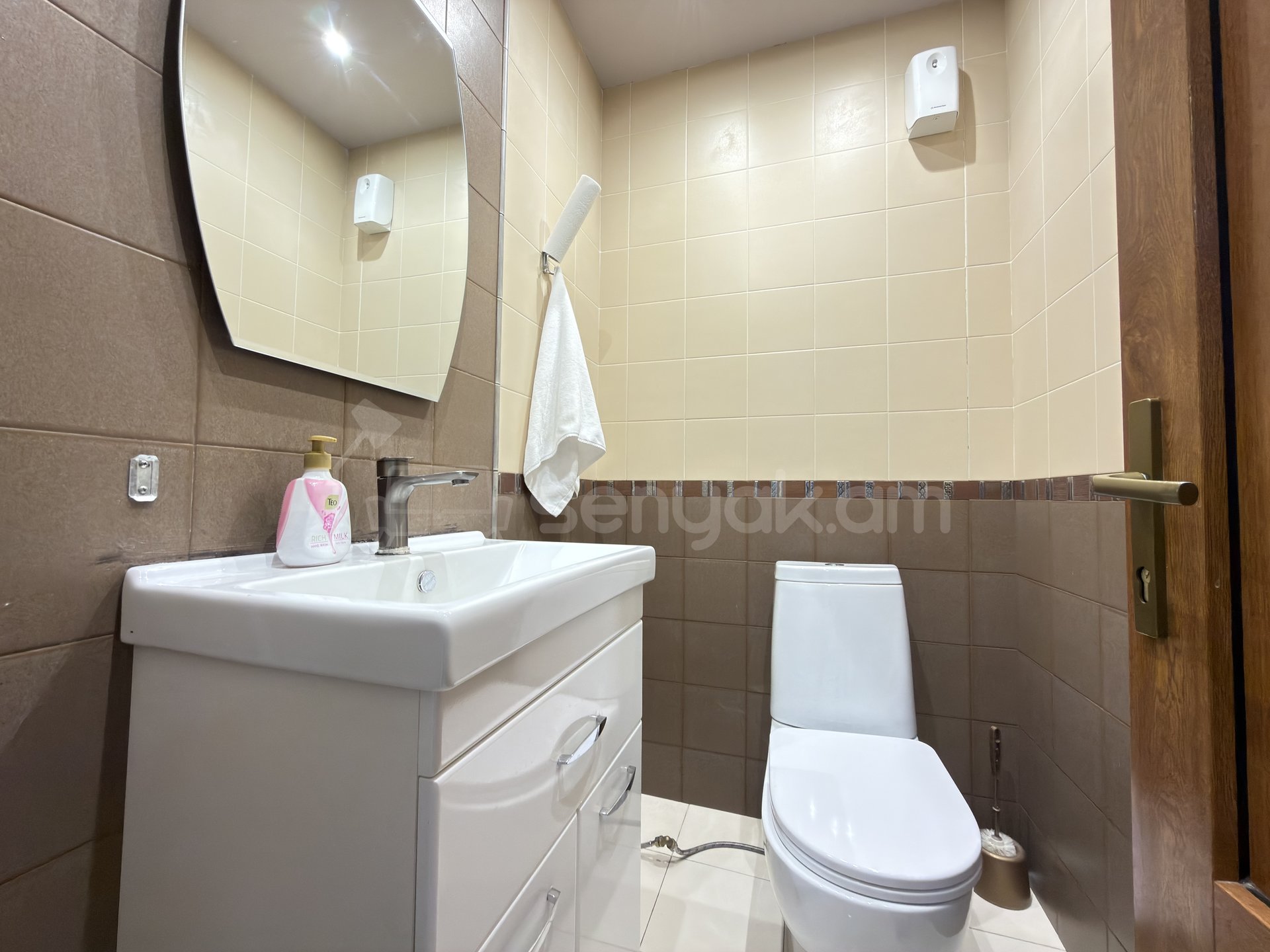 Նորակառույց Օֆիսային Տարածք, 94քմ