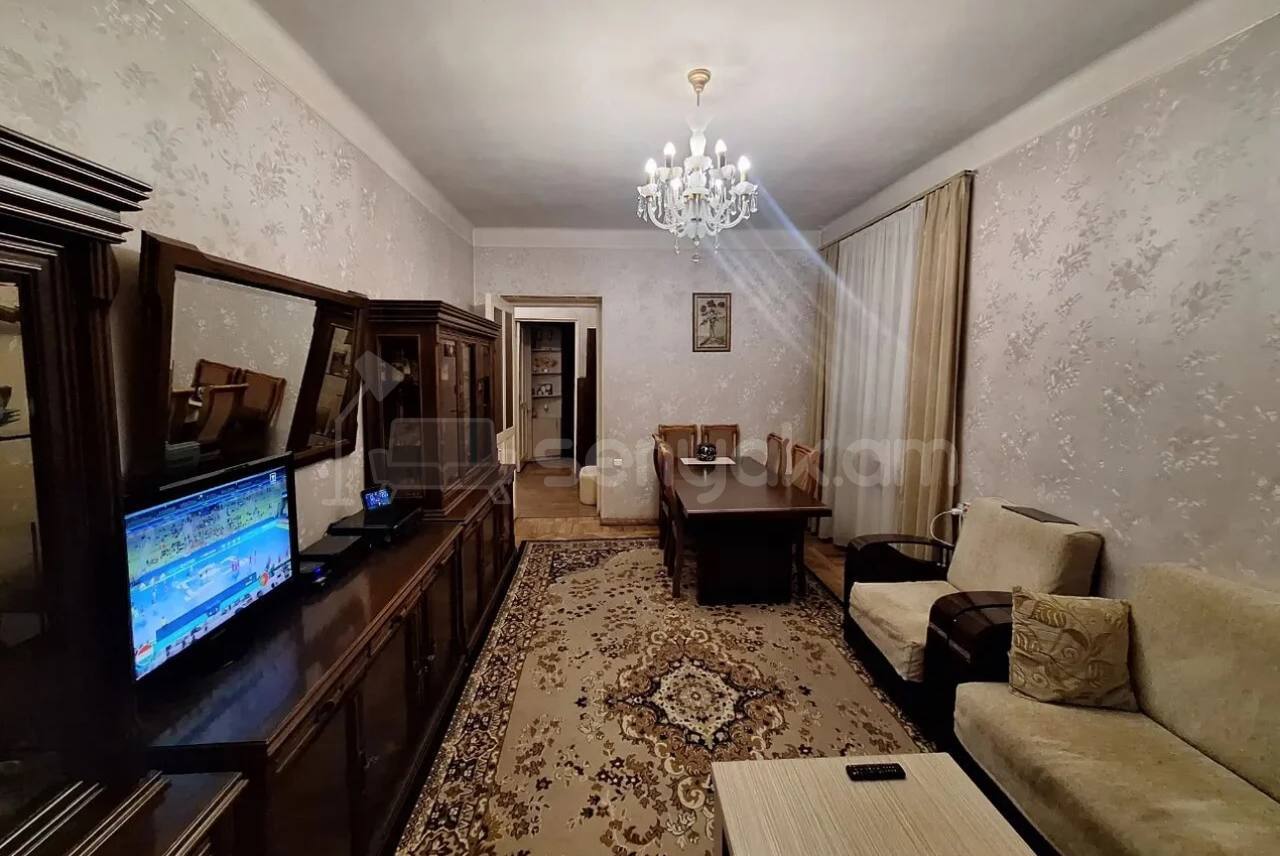 2 Սենյականոց Բնակարան Քարե Շենքում, 70քմ, 4/5 հարկ, Կապիտալ Վերանորոգված, Կահավորված, Արևկող