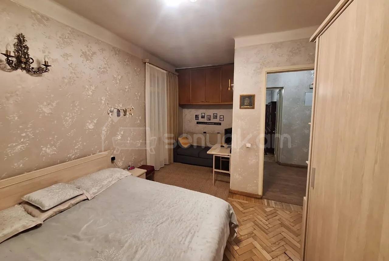 2 Սենյականոց Բնակարան Քարե Շենքում, 70քմ, 4/5 հարկ, Կապիտալ Վերանորոգված, Կահավորված, Արևկող