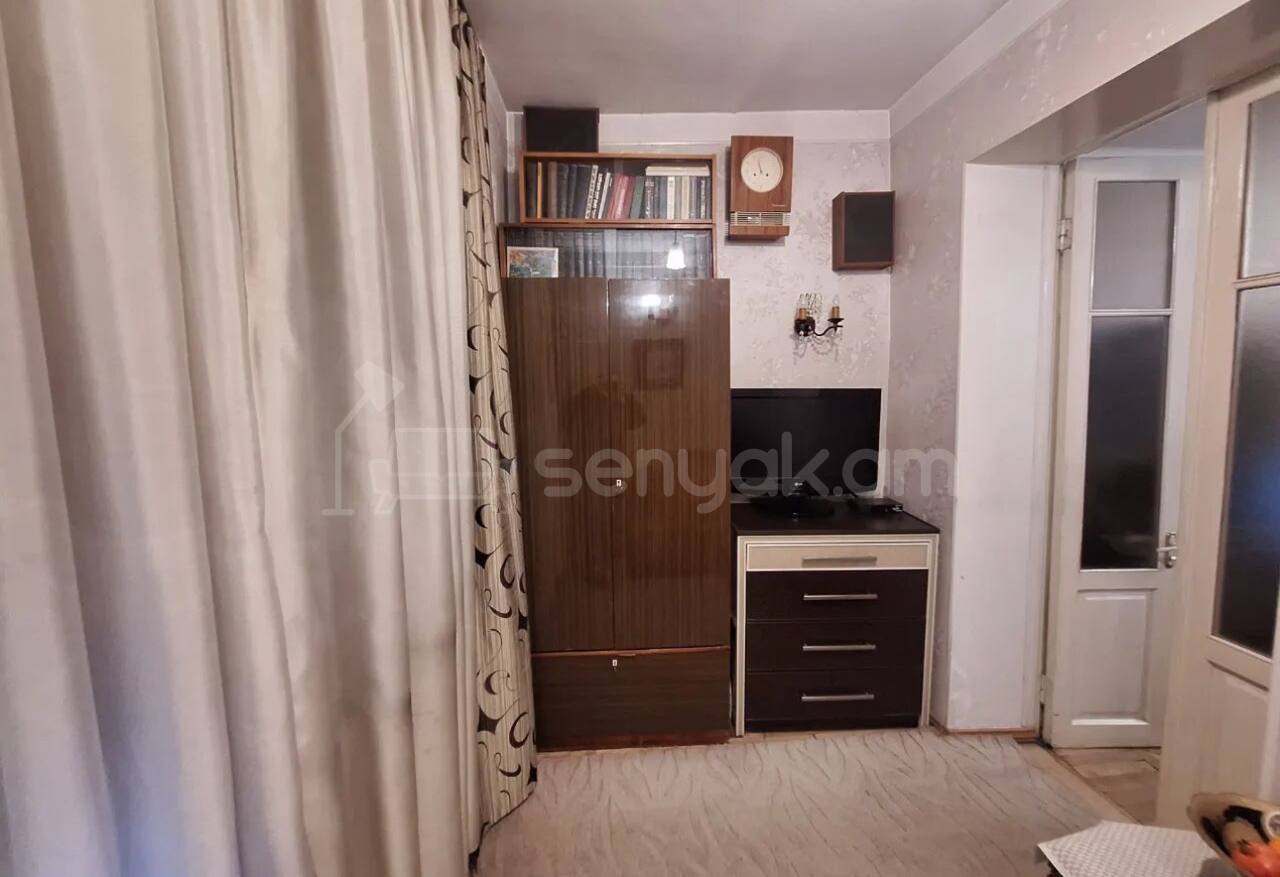 2 Սենյականոց Բնակարան Քարե Շենքում, 70քմ, 4/5 հարկ, Կապիտալ Վերանորոգված, Կահավորված, Արևկող